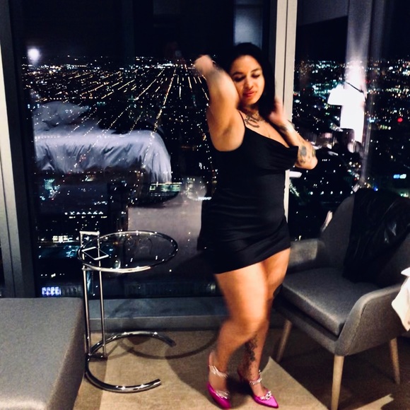 Meet your Posher, Korrie - Picture 2 of 2